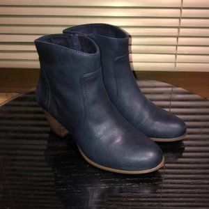 Sole Society Navy Blue Bootie Size 7.5